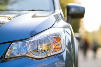 Assurance auto pour parking : pourquoi une couverture spécifique est-elle indispensable ?