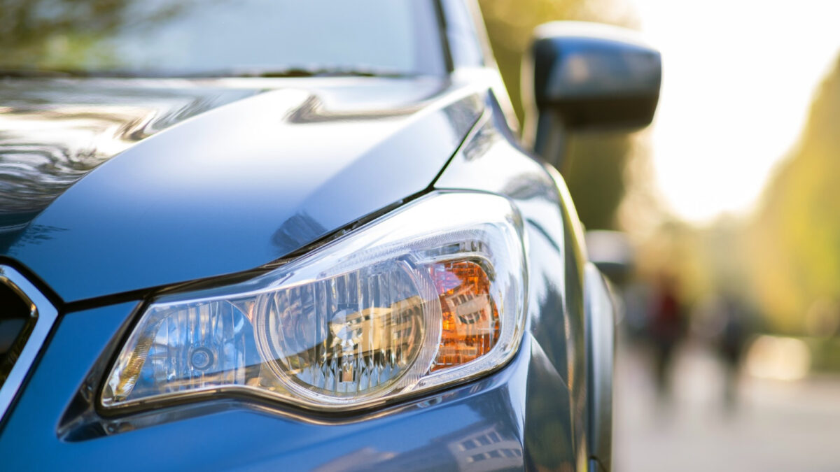 Assurance auto pour parking : pourquoi une couverture spécifique est-elle indispensable ?